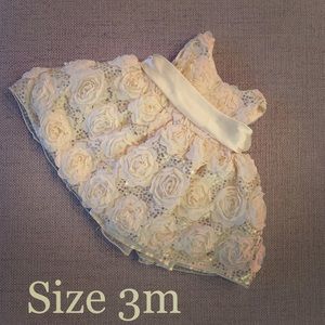 New without tags-Gorgeous baby formal- size 3m